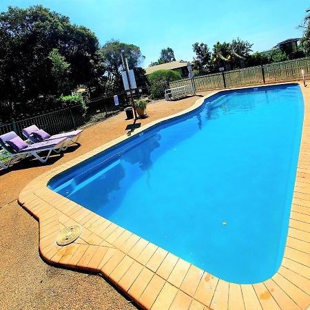 Bundaberg East Cabin And Tourist Park Екстер'єр фото